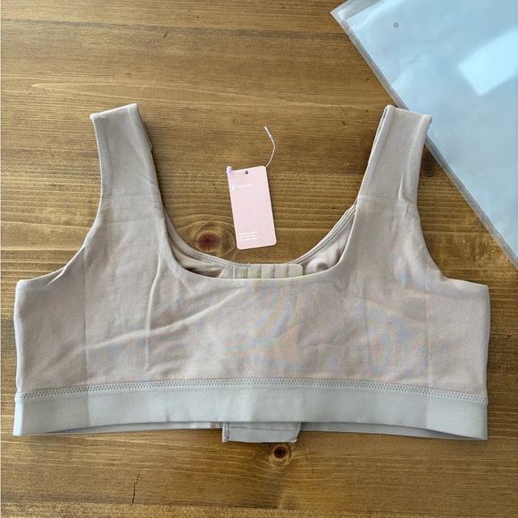 Elegant Beige Women's Post-surgical Bra. - Picture 2 of 2